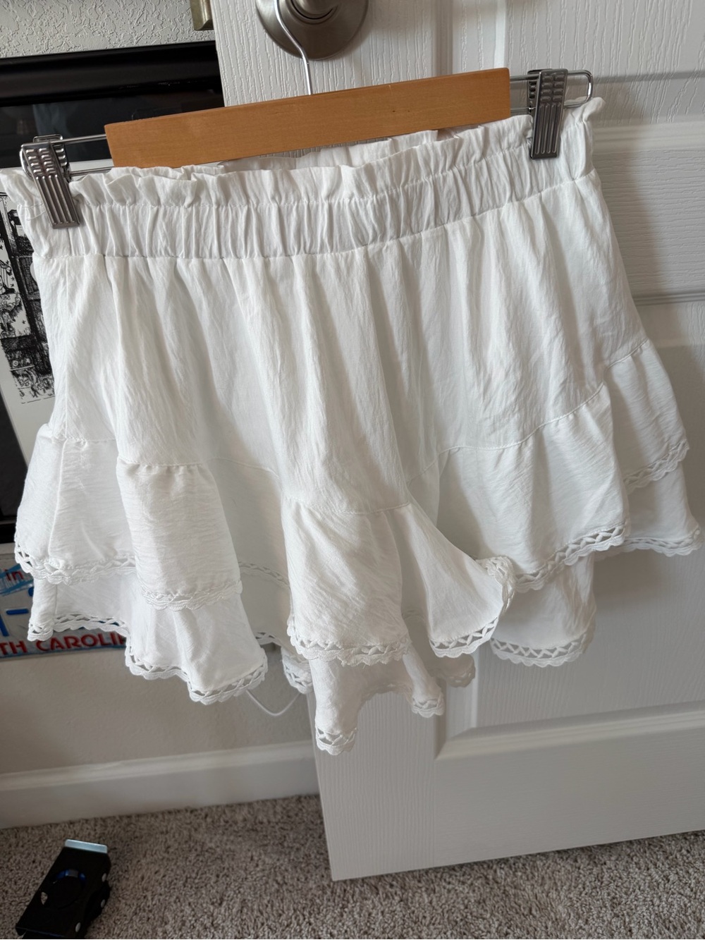 Amazon White Ruffle Skirt Medium - Picture 2 of 8